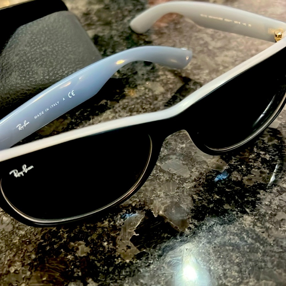 Ray-Ban New Wayfarer.